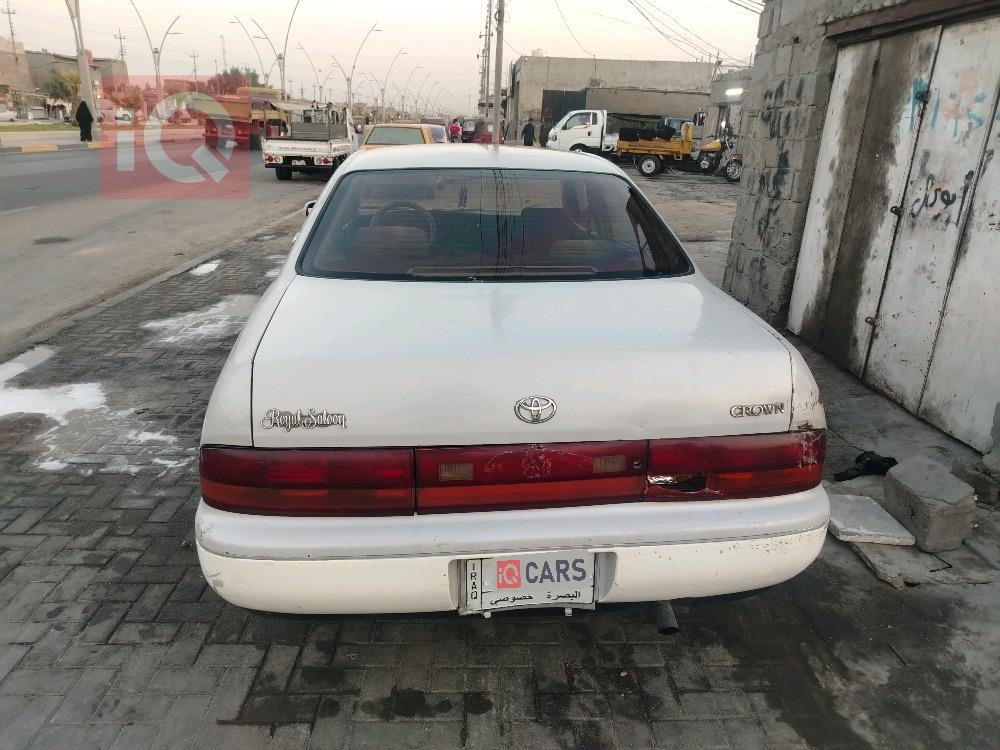 تۆیۆتا کراون